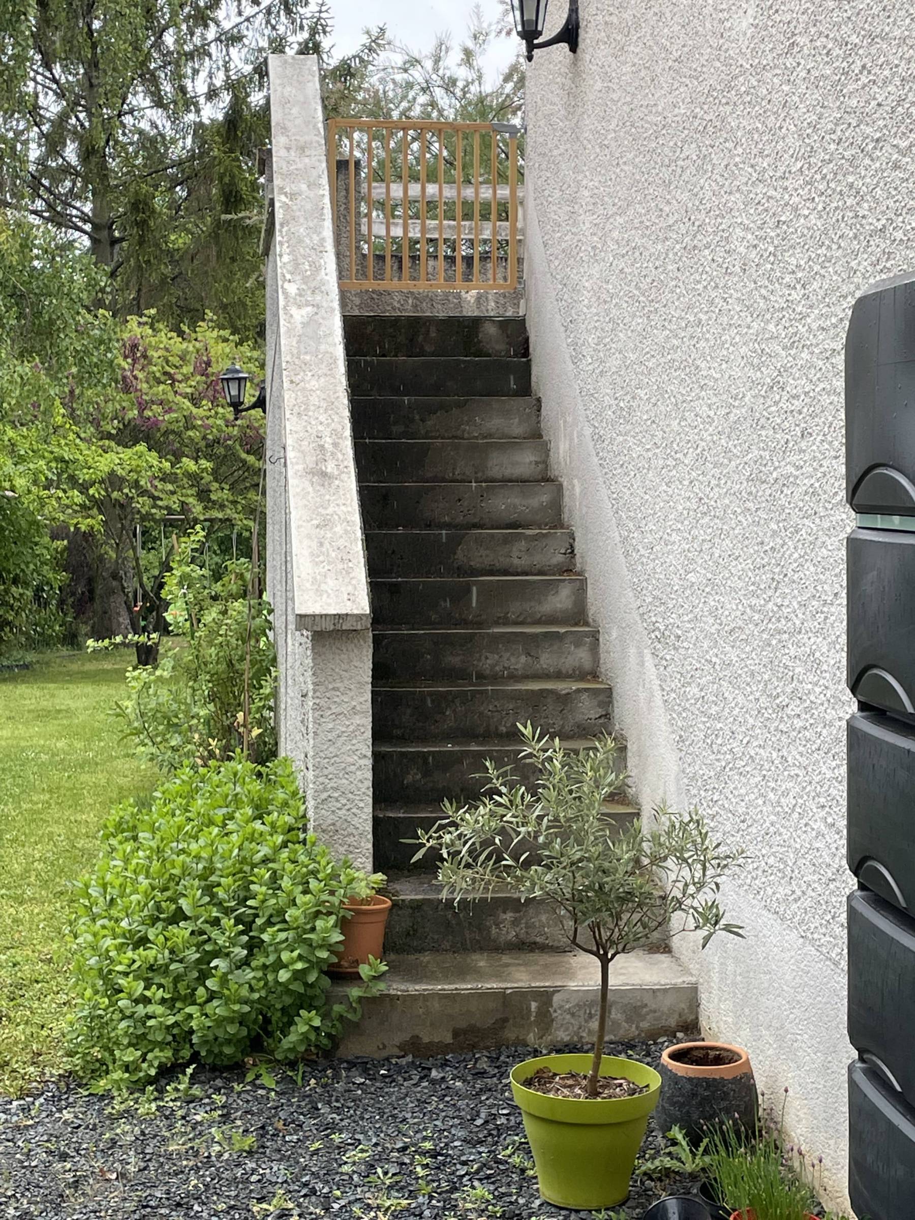 Rénovation d'un escalier extérieur à Belleville en Beaujolais (69) 